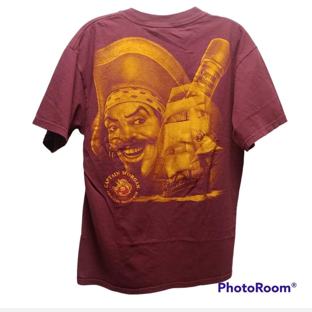 VTG Captain Morgan Official Crew Gear Maroon Big Back Graphic Tee Shirt Sm med